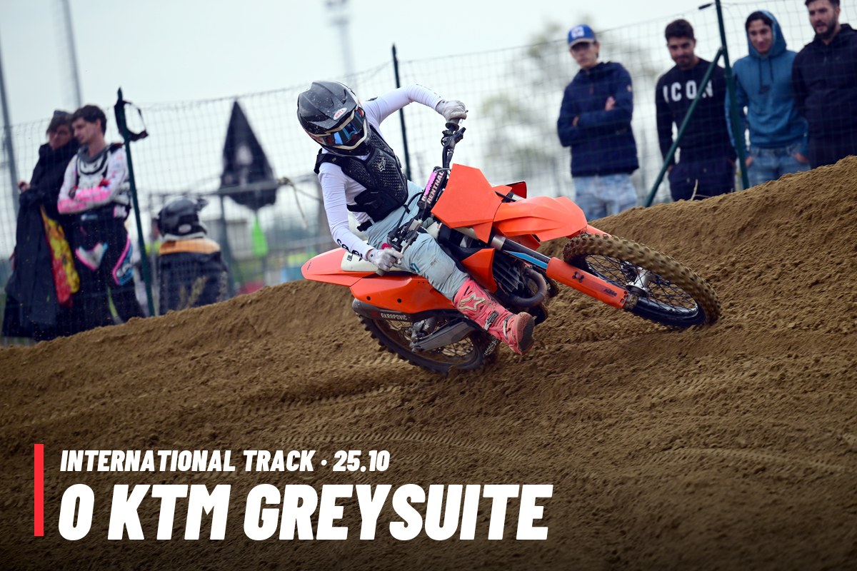 0 KTM GreySuite · 0 PACCHETTO – tutte le tue foto del 25/10