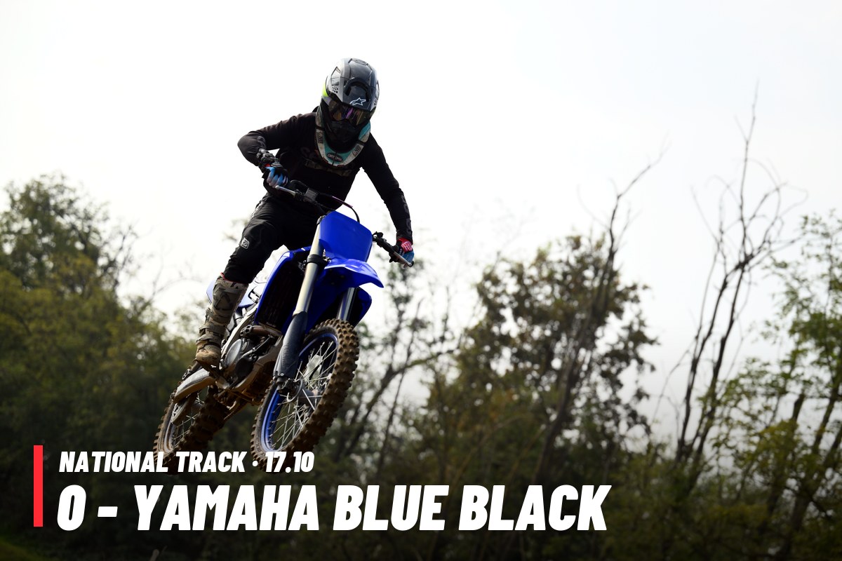 0 - YAMAHA BLUE black · 0 PACCHETTO – tutte le tue foto del 17/10