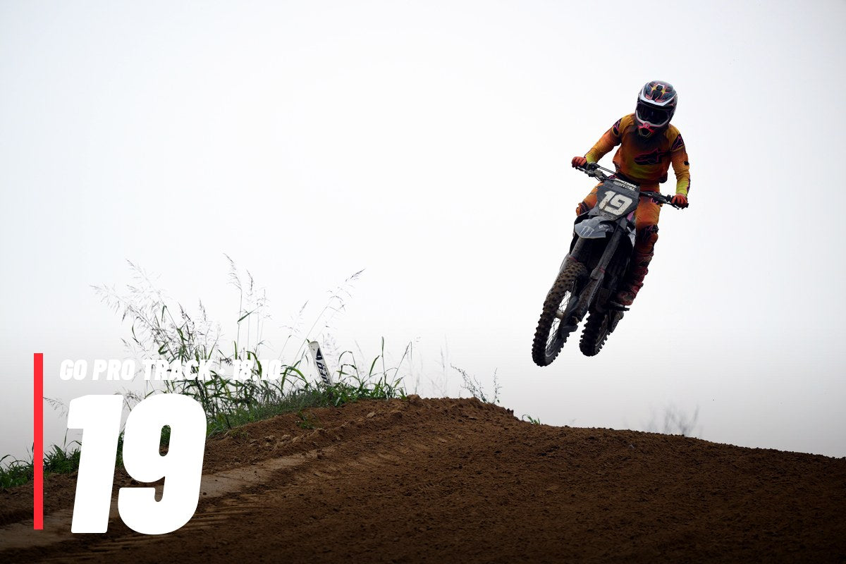 19 · 0 PACCHETTO – tutte le tue foto del 18/10