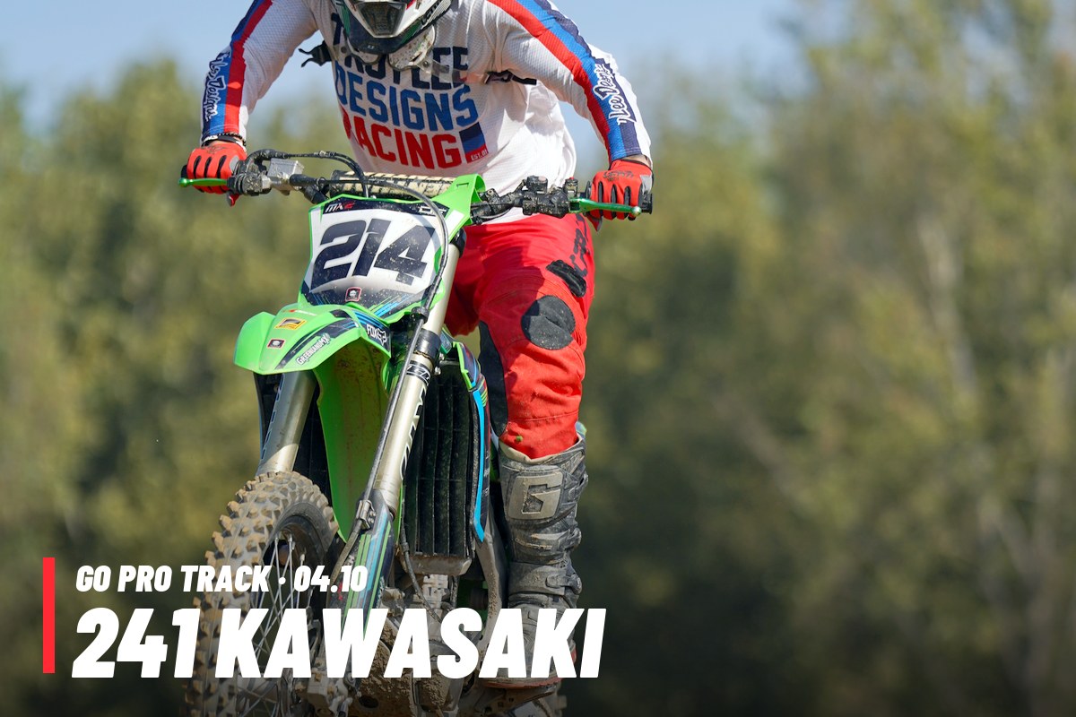 241 KAWASAKI · 0 PACCHETTO – tutte le tue foto del 04/10
