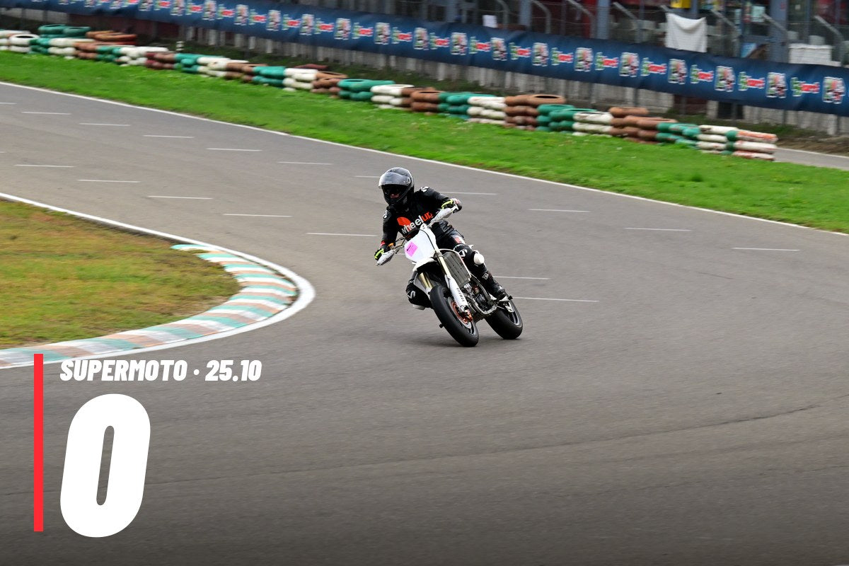 SUPERMOTO 0 · 0 PACCHETTO – tutte le tue foto del 25/10
