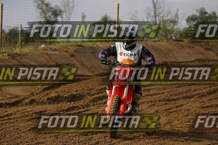 EICMA 19-09 09:00-10:00 · DOR03834