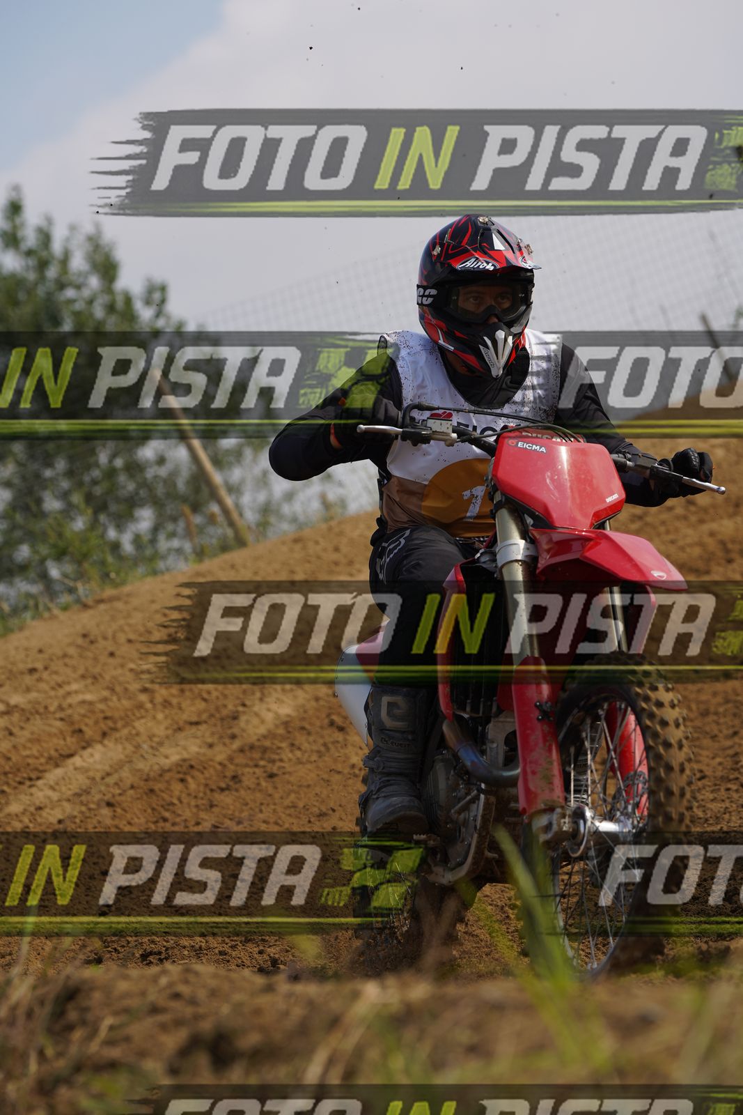 EICMA 19-09 10:00-11:00 · DOR05981