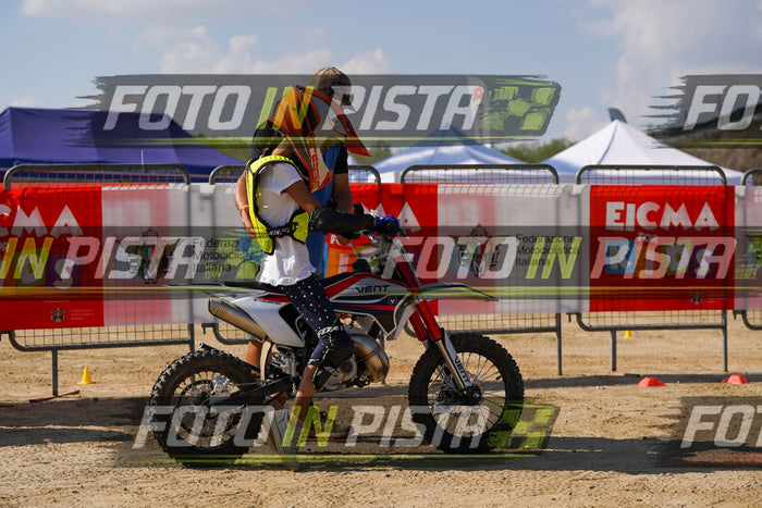 EICMA 19-09 15:00-16:00 · DOS00004