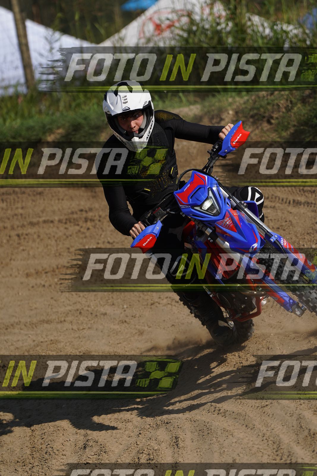 EICMA 19-09 15:00-16:00 · DOS00020