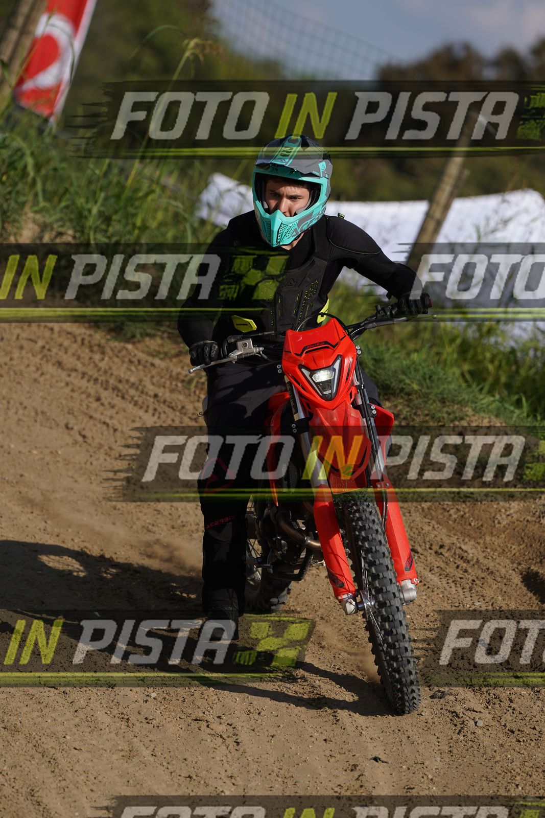 EICMA 19-09 15:00-16:00 · DOS00024