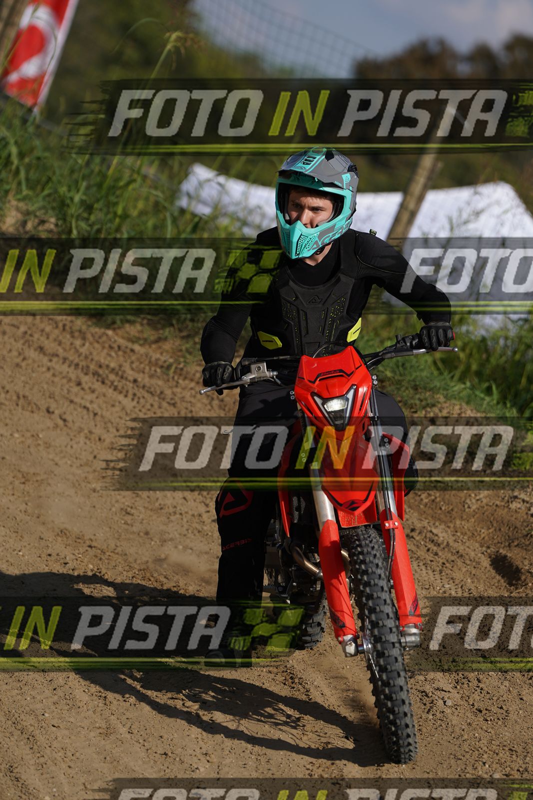 EICMA 19-09 15:00-16:00 · DOS00025