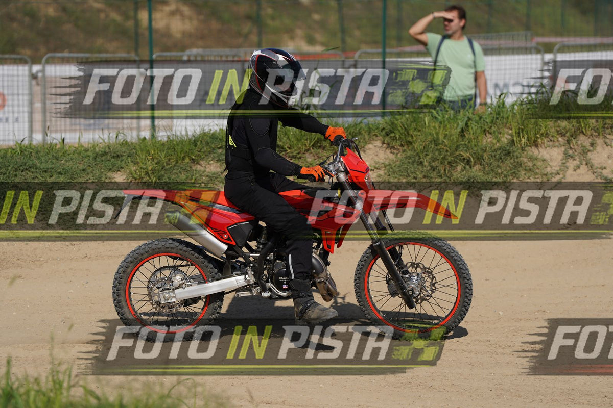 EICMA 19-09 15:00-16:00 · DOS00029