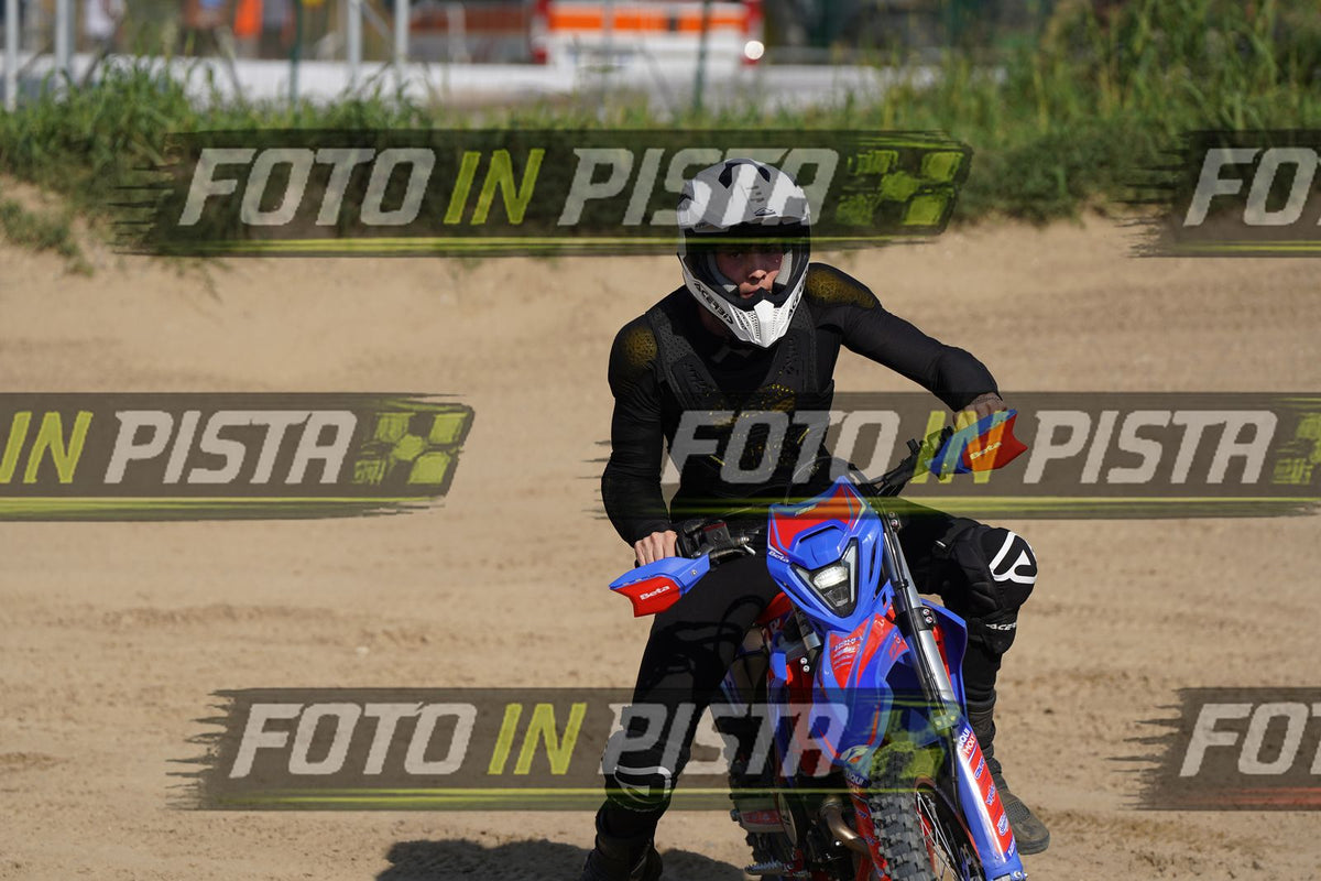 EICMA 19-09 15:00-16:00 · DOS00033