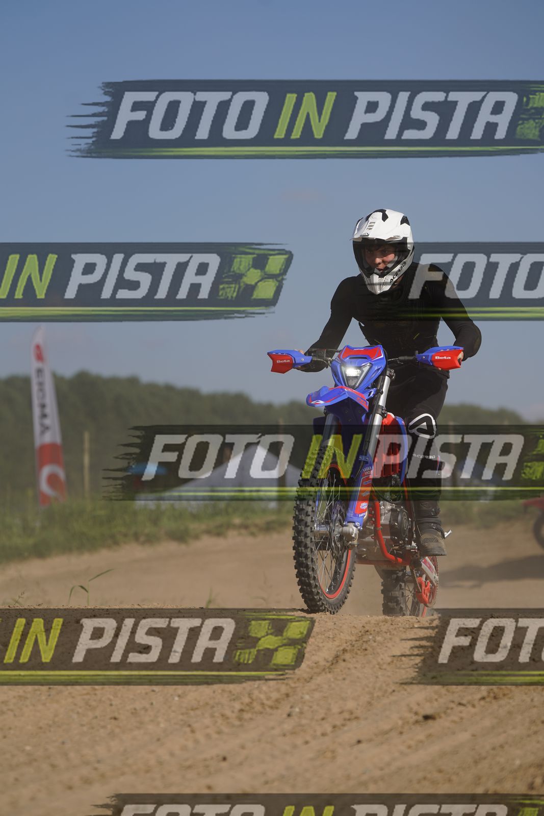 EICMA 19-09 15:00-16:00 · DOS00095