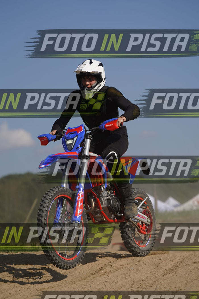 EICMA 19-09 15:00-16:00 · DOS00112