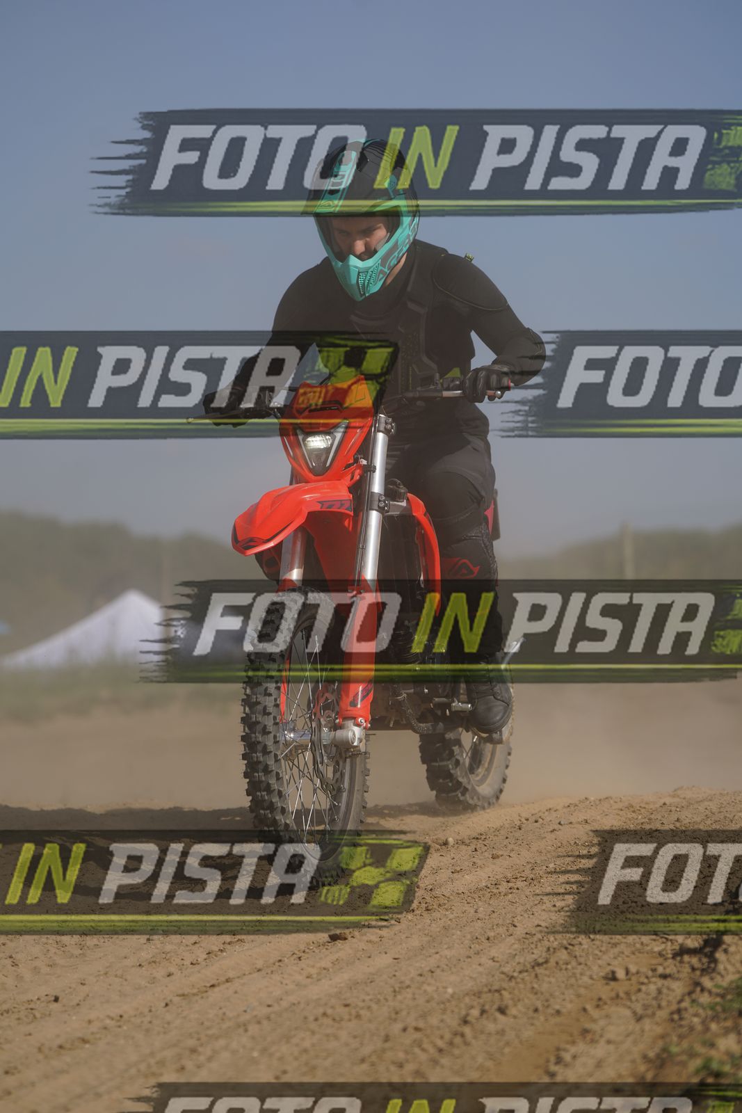 EICMA 19-09 15:00-16:00 · DOS00122