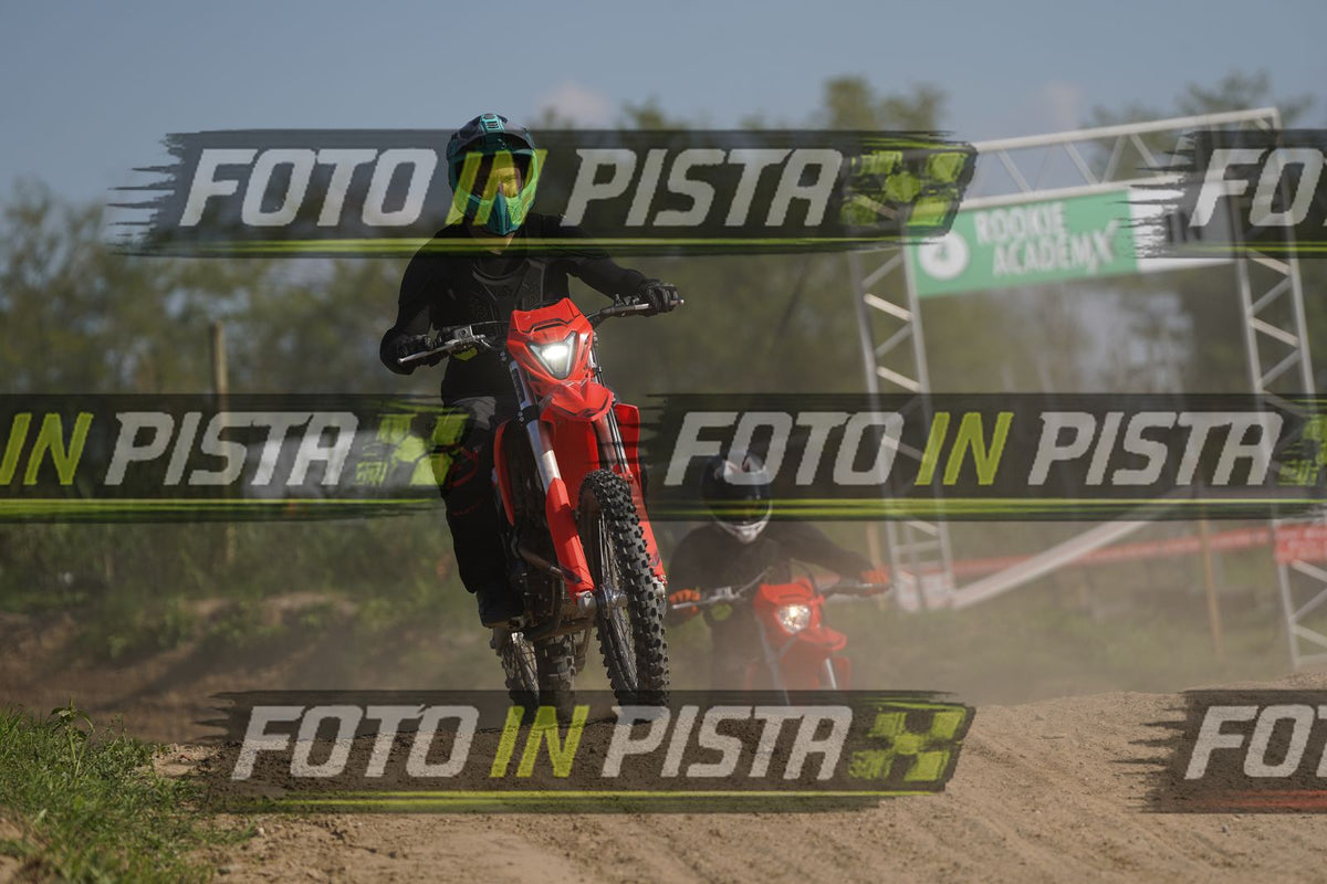 EICMA 19-09 15:00-16:00 · DOS00130