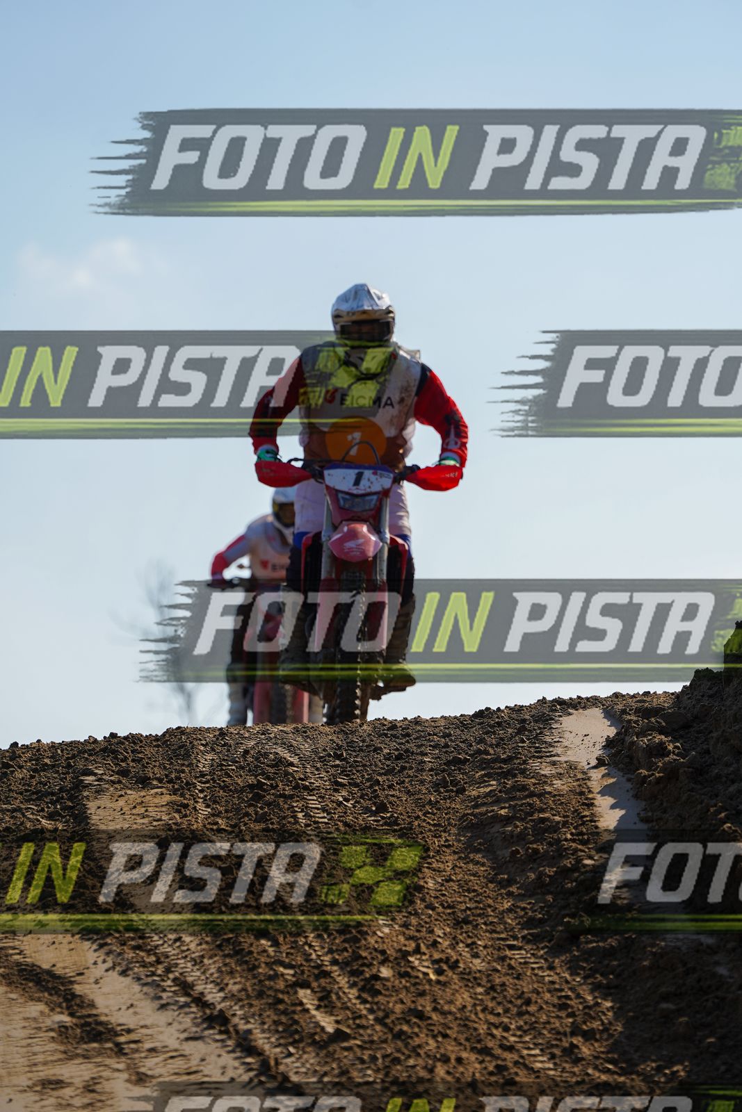EICMA 19-09 16:00-17:00 · DOS00197