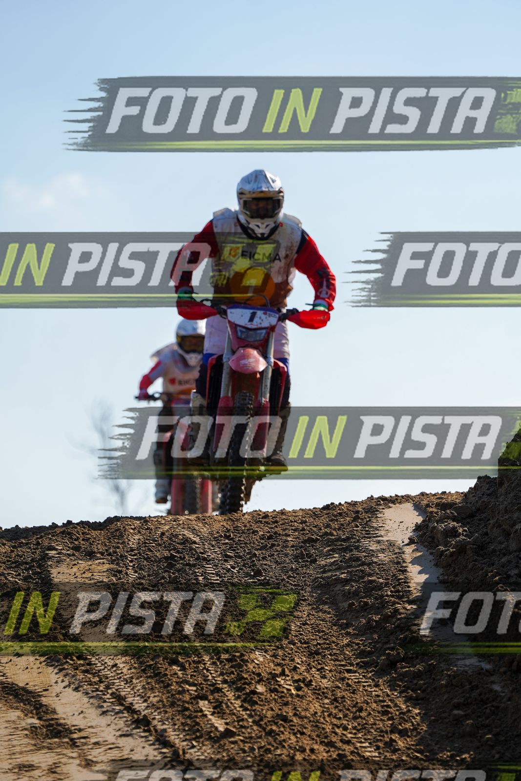 EICMA 19-09 16:00-17:00 · DOS00198