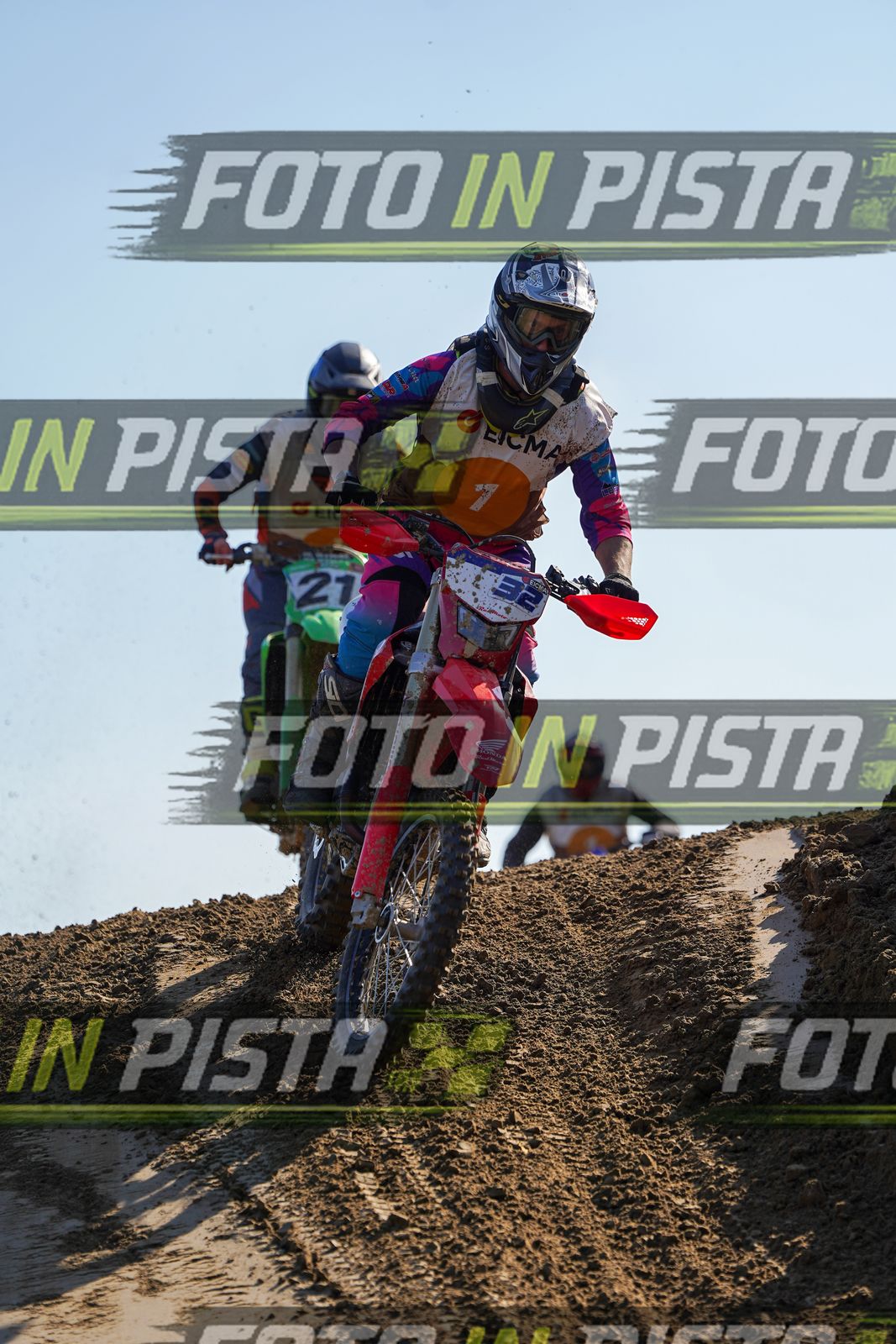 EICMA 19-09 16:00-17:00 · DOS00204