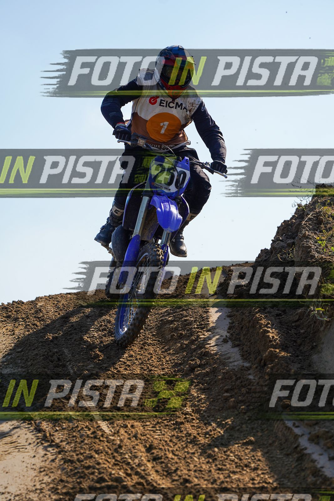 EICMA 19-09 16:00-17:00 · DOS00207
