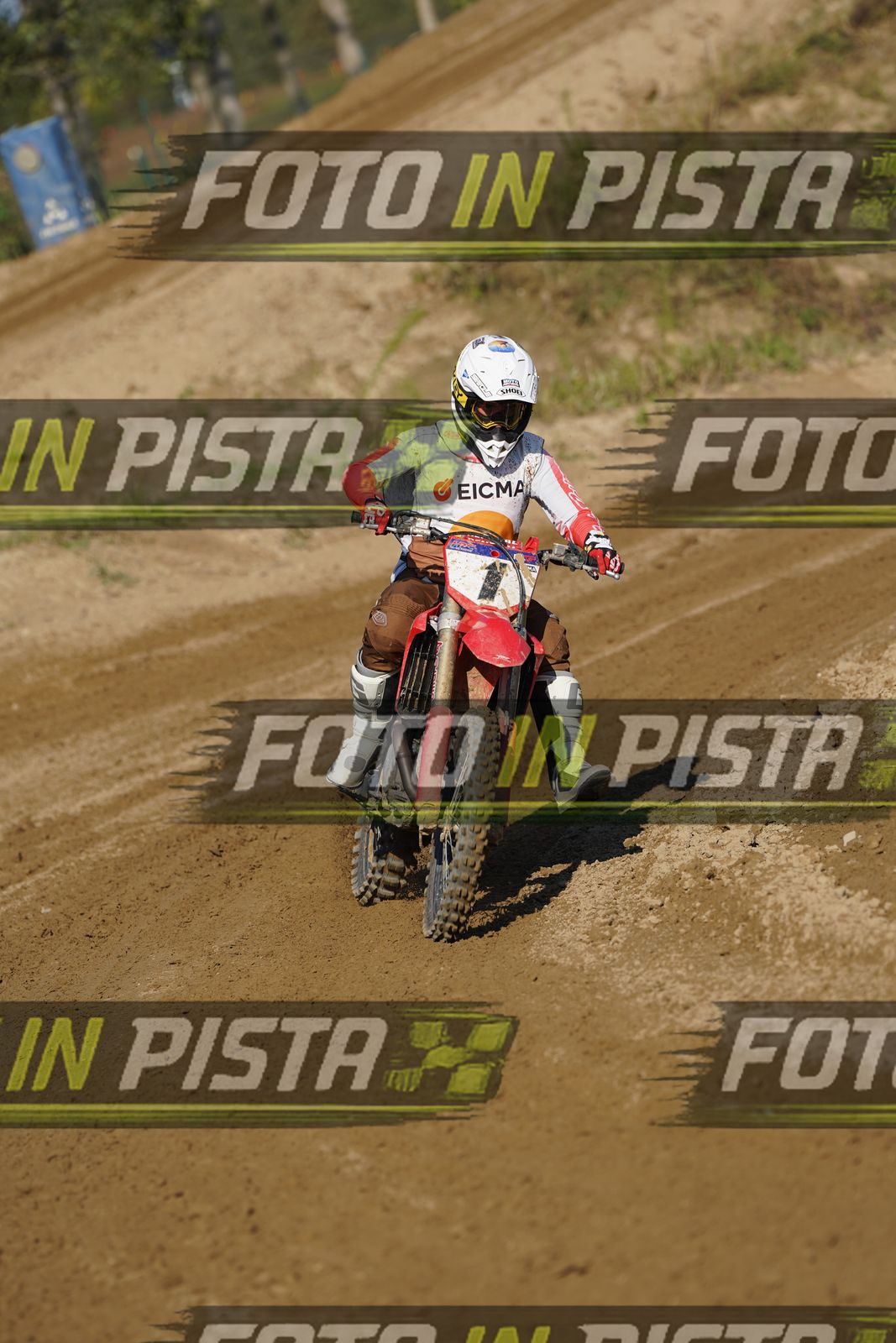 EICMA 19-09 16:00-17:00 · DOS00251