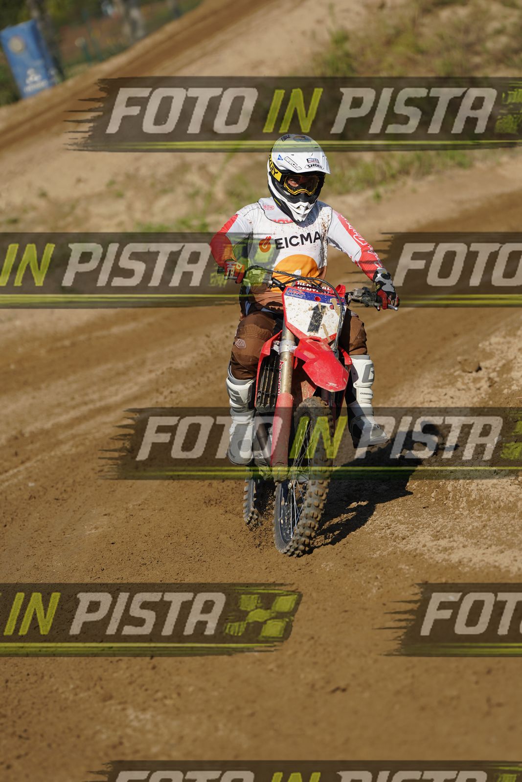 EICMA 19-09 16:00-17:00 · DOS00253