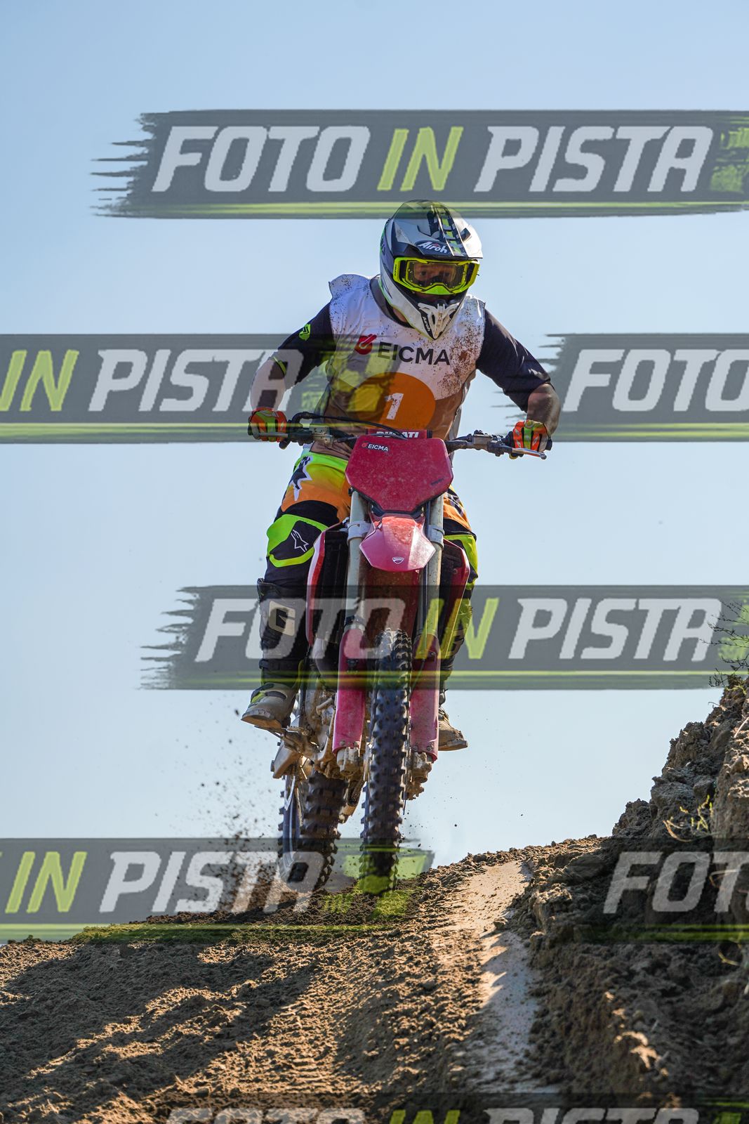 EICMA 19-09 16:00-17:00 · DOS00404