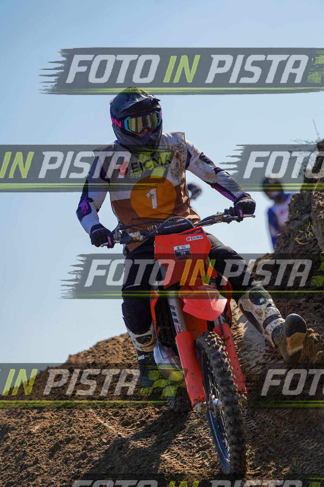 EICMA 19-09 16:00-17:00 · DOS00429