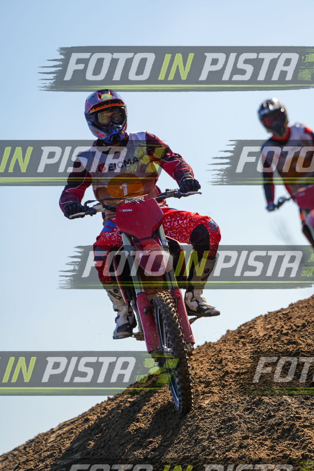 EICMA 19-09 16:00-17:00 · DOS00493