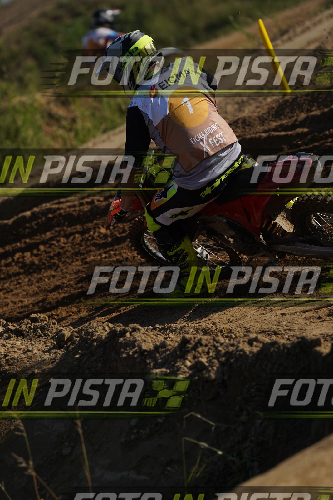 EICMA 19-09 16:00-17:00 · DOS00518