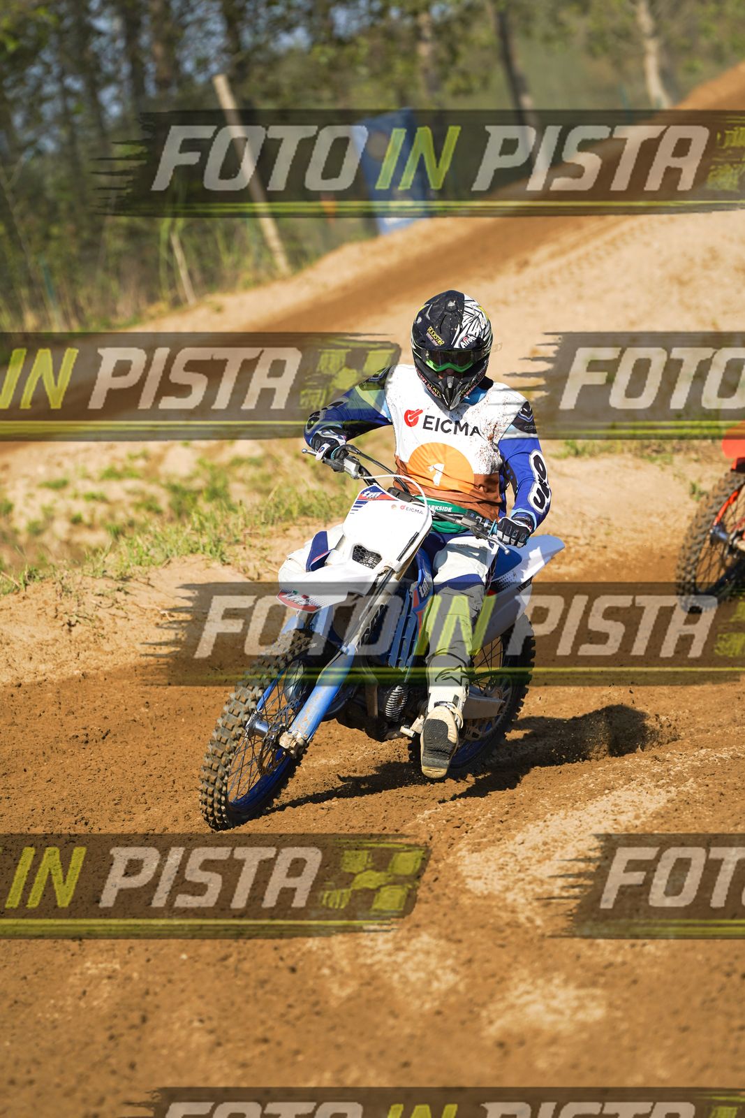 EICMA 19-09 16:00-17:00 · DOS00540