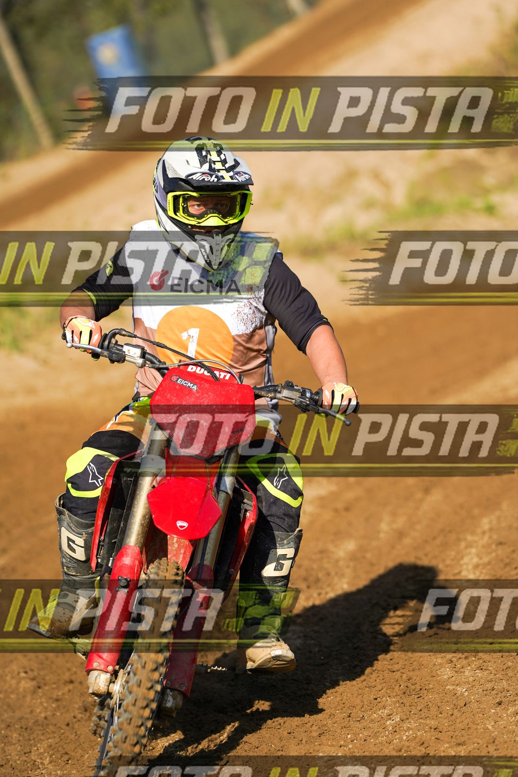 EICMA 19-09 16:00-17:00 · DOS00561