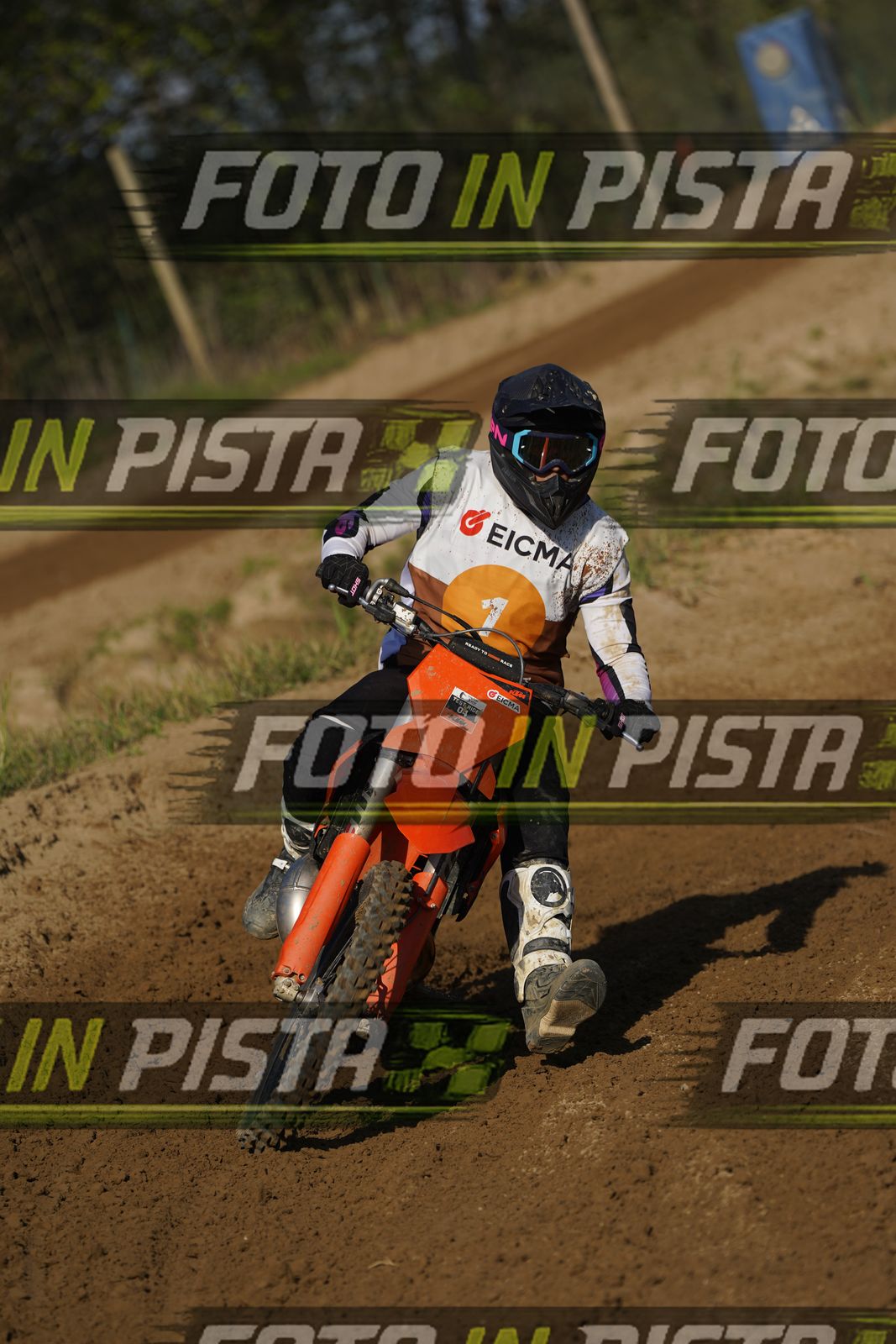 EICMA 19-09 16:00-17:00 · DOS00586