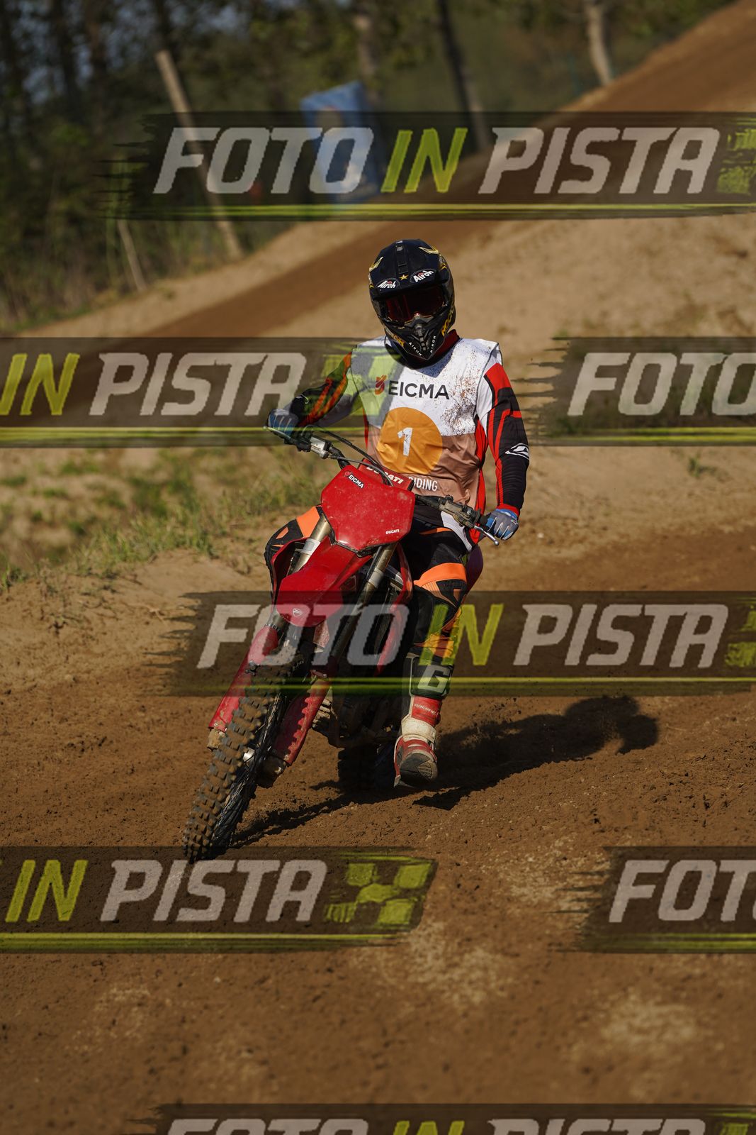 EICMA 19-09 16:00-17:00 · DOS00593
