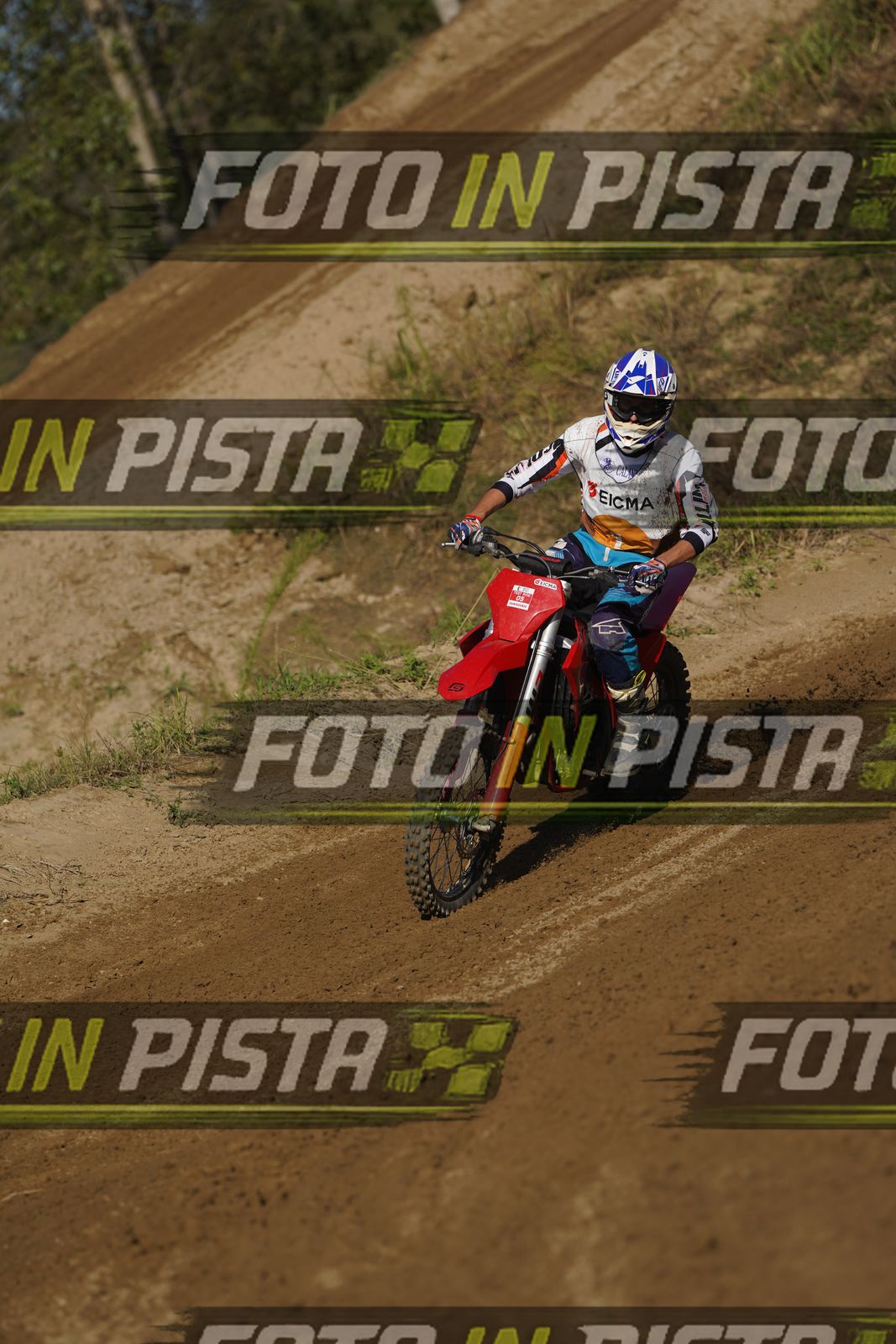 EICMA 19-09 16:00-17:00 · DOS00610