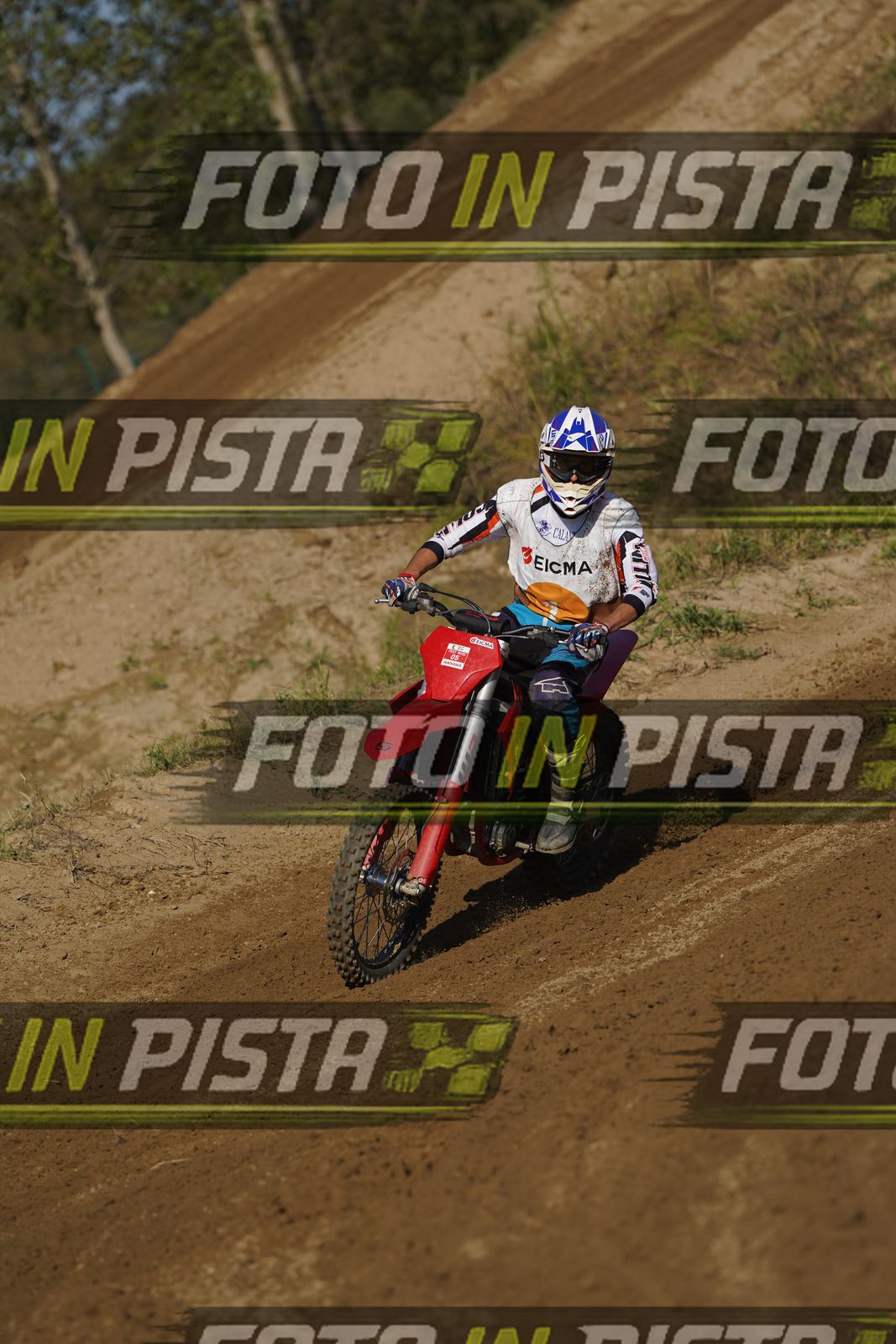 EICMA 19-09 16:00-17:00 · DOS00611