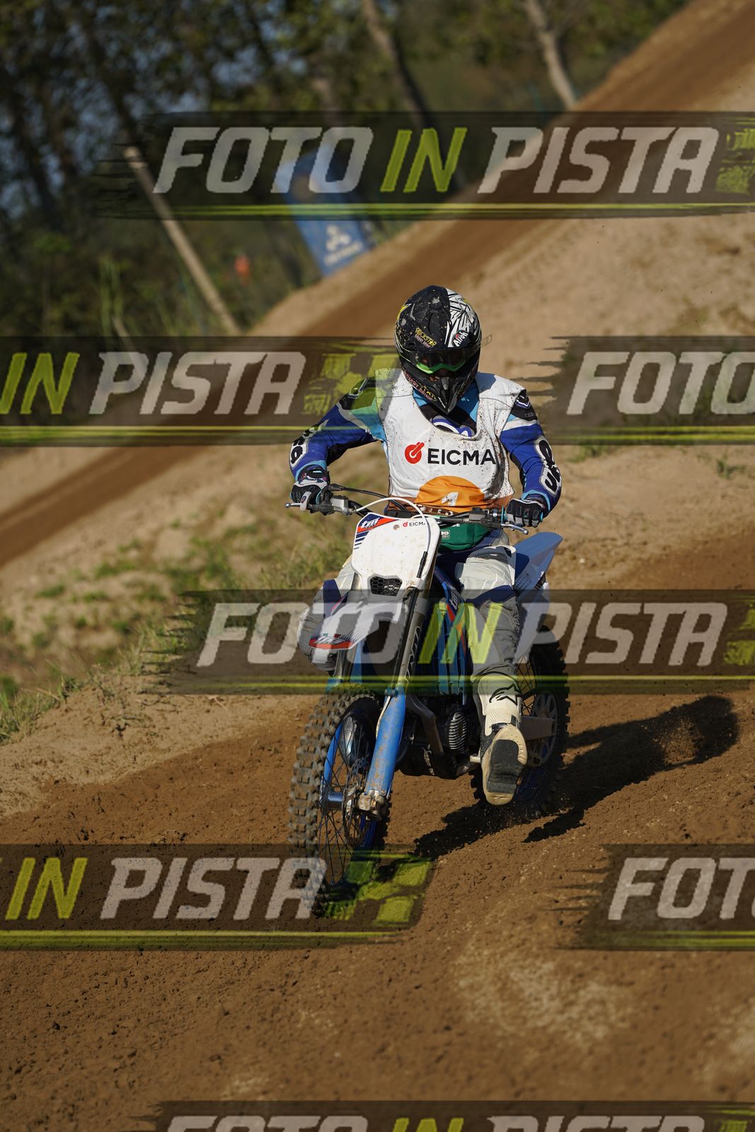 EICMA 19-09 16:00-17:00 · DOS00641