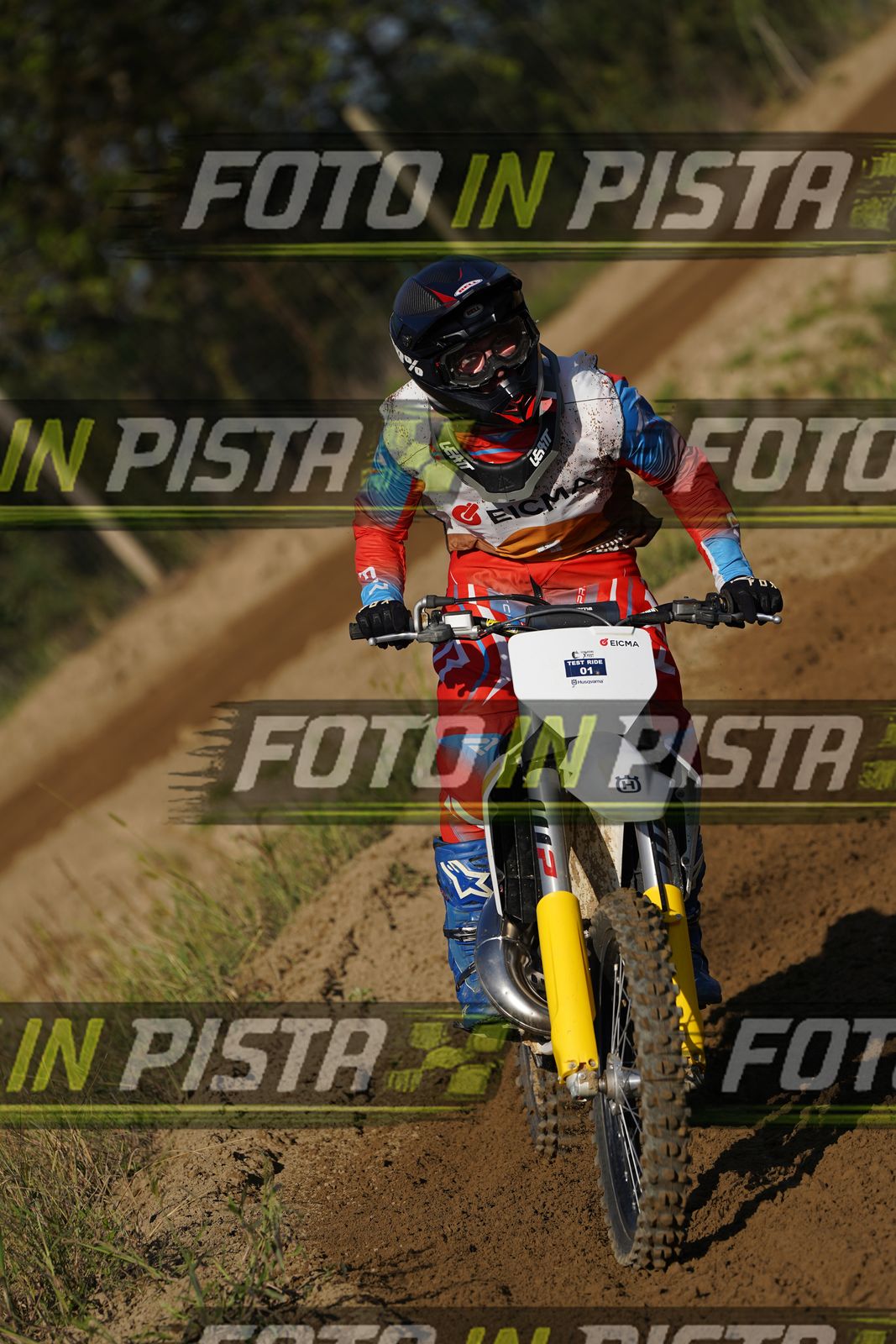 EICMA 19-09 16:00-17:00 · DOS00654