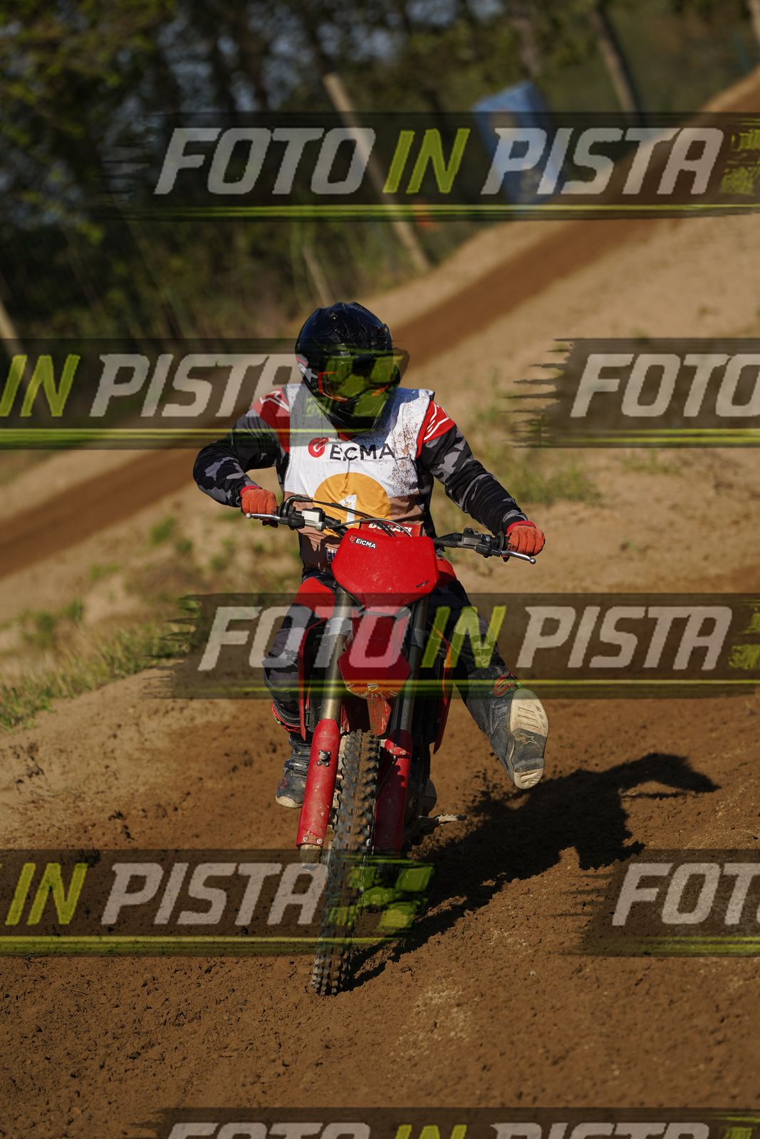 EICMA 19-09 16:00-17:00 · DOS00658