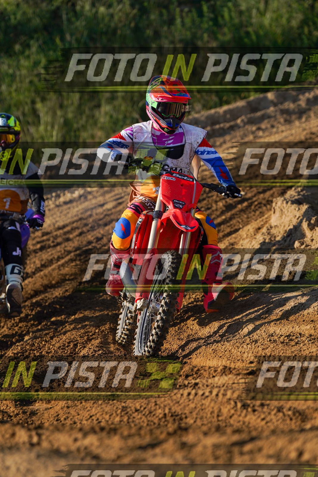 EICMA 19-09 16:00-17:00 · DOS00676