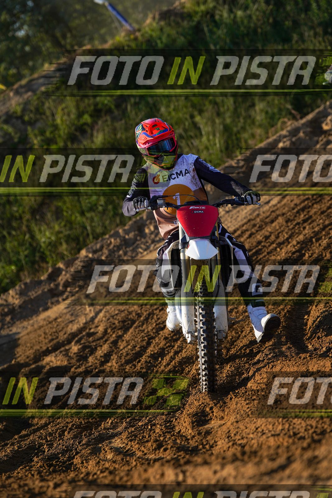 EICMA 19-09 16:00-17:00 · DOS00679