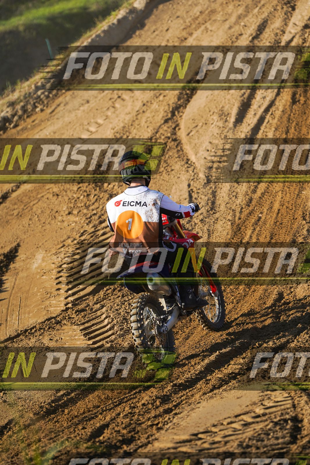 EICMA 19-09 16:00-17:00 · DOS00713