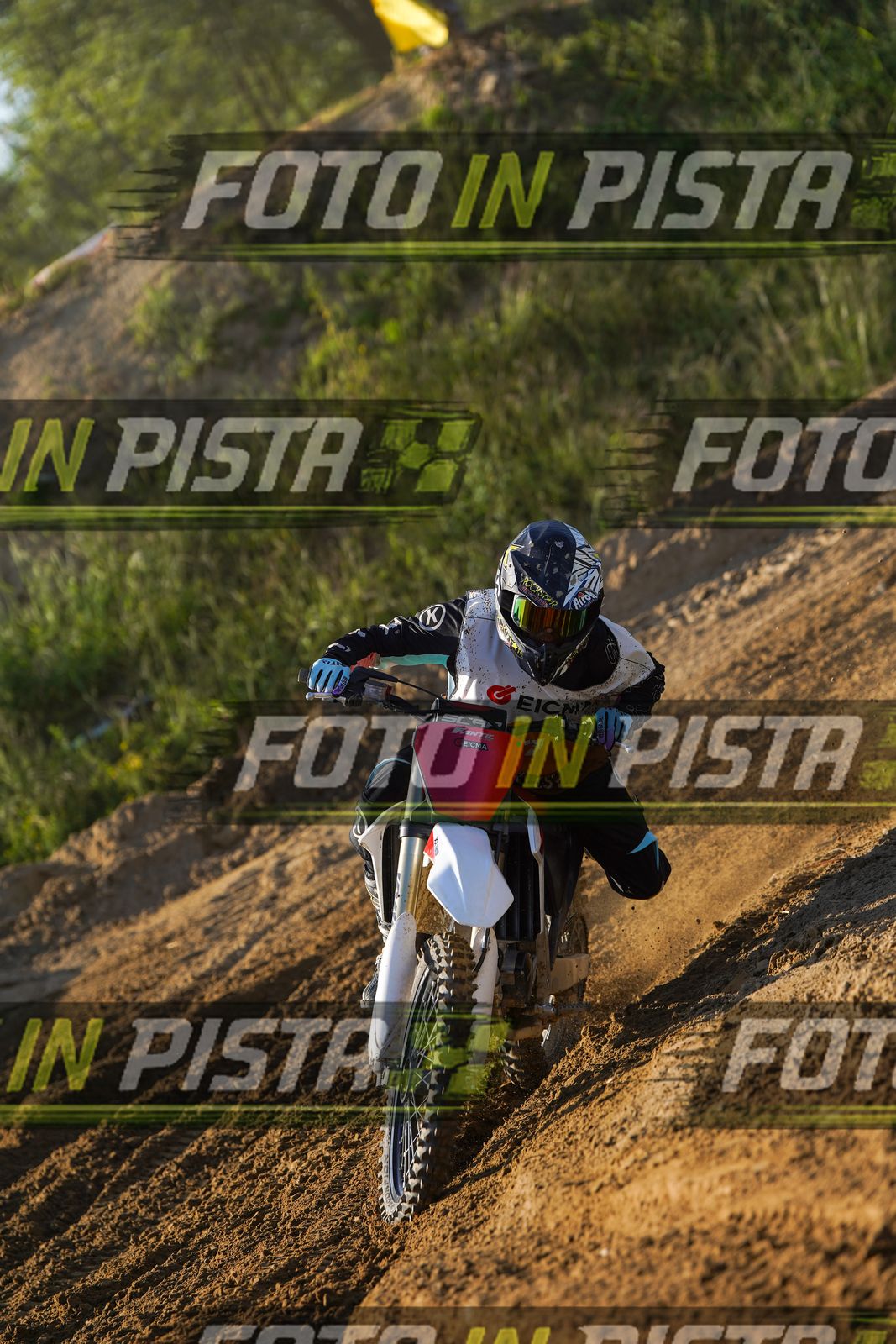 EICMA 19-09 16:00-17:00 · DOS00744