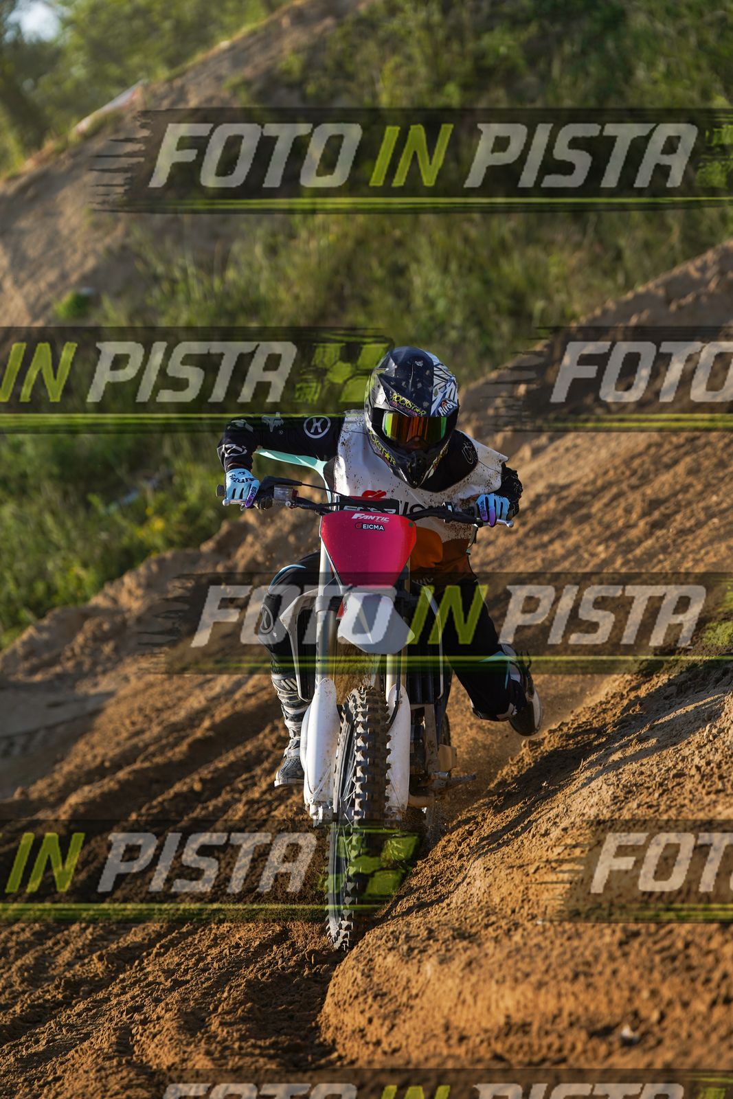 EICMA 19-09 16:00-17:00 · DOS00745