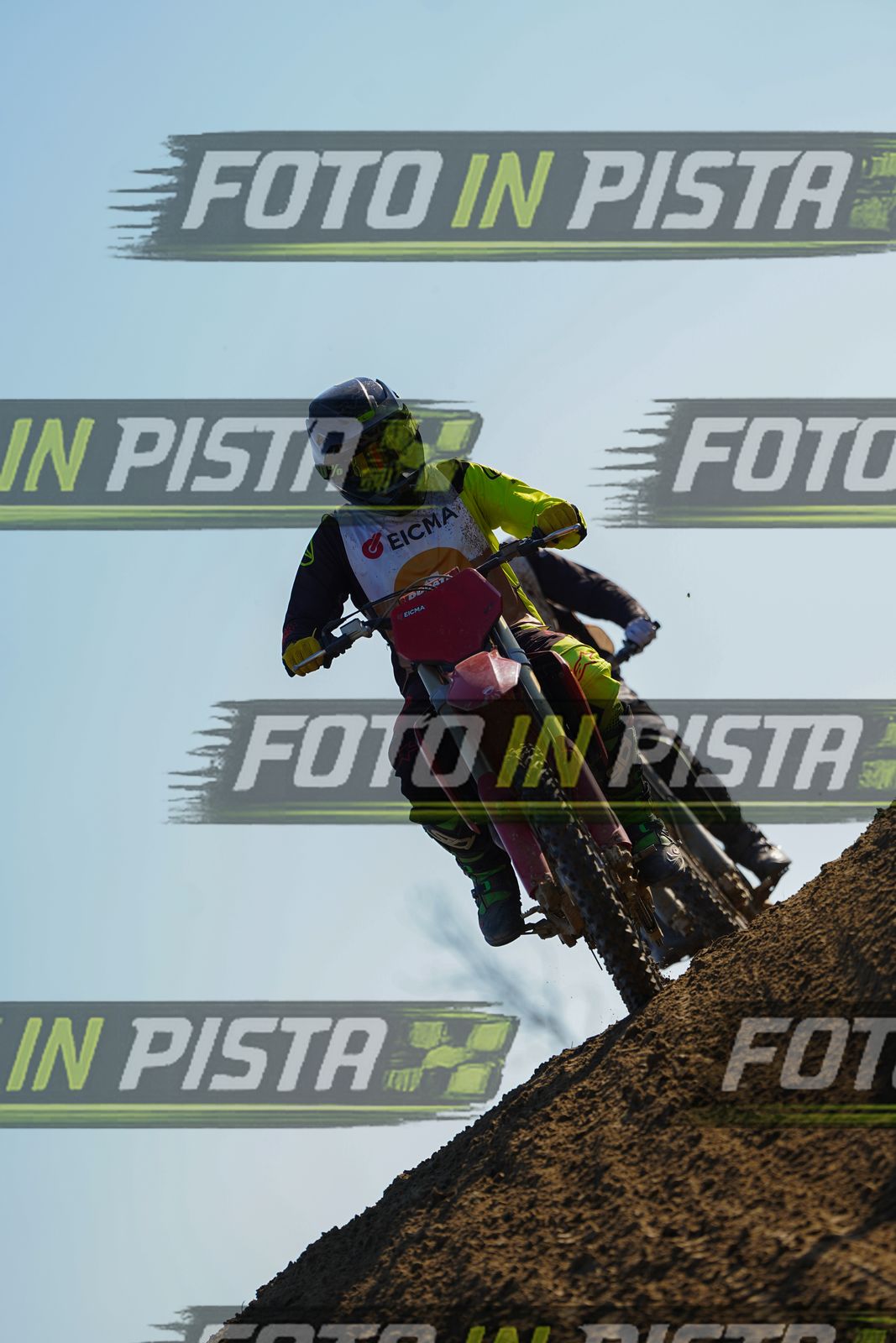 EICMA 19-09 16:00-17:00 · DOS00825
