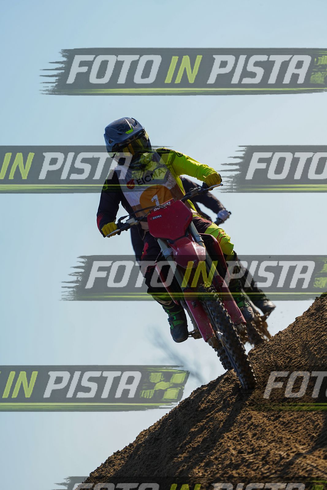 EICMA 19-09 16:00-17:00 · DOS00827
