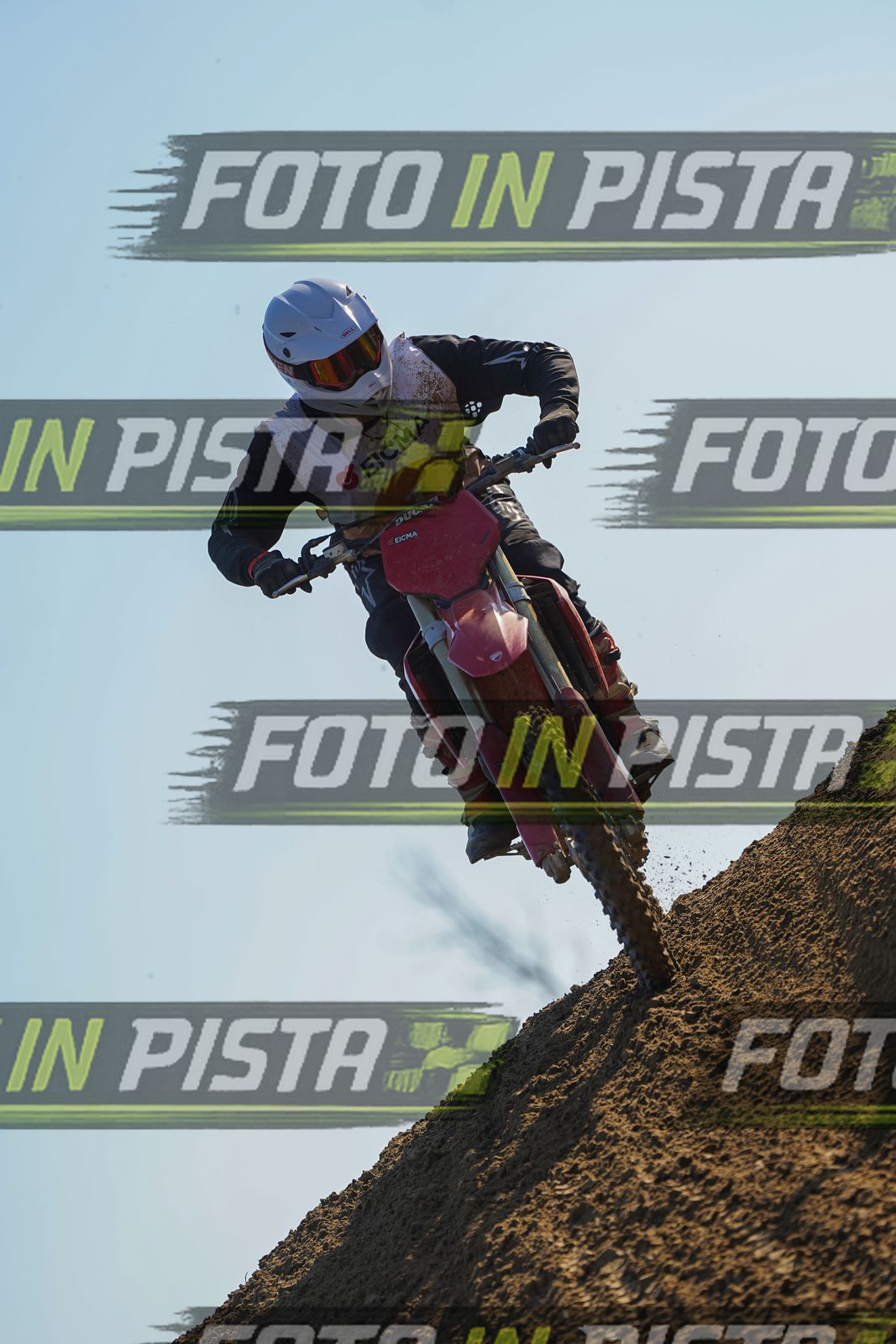 EICMA 19-09 16:00-17:00 · DOS00832
