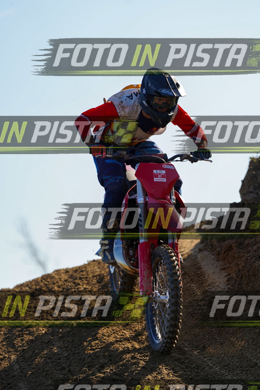 EICMA 19-09 16:00-17:00 · DOS00858