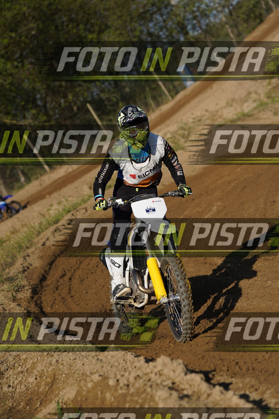 EICMA 19-09 16:00-17:00 · DOS00888
