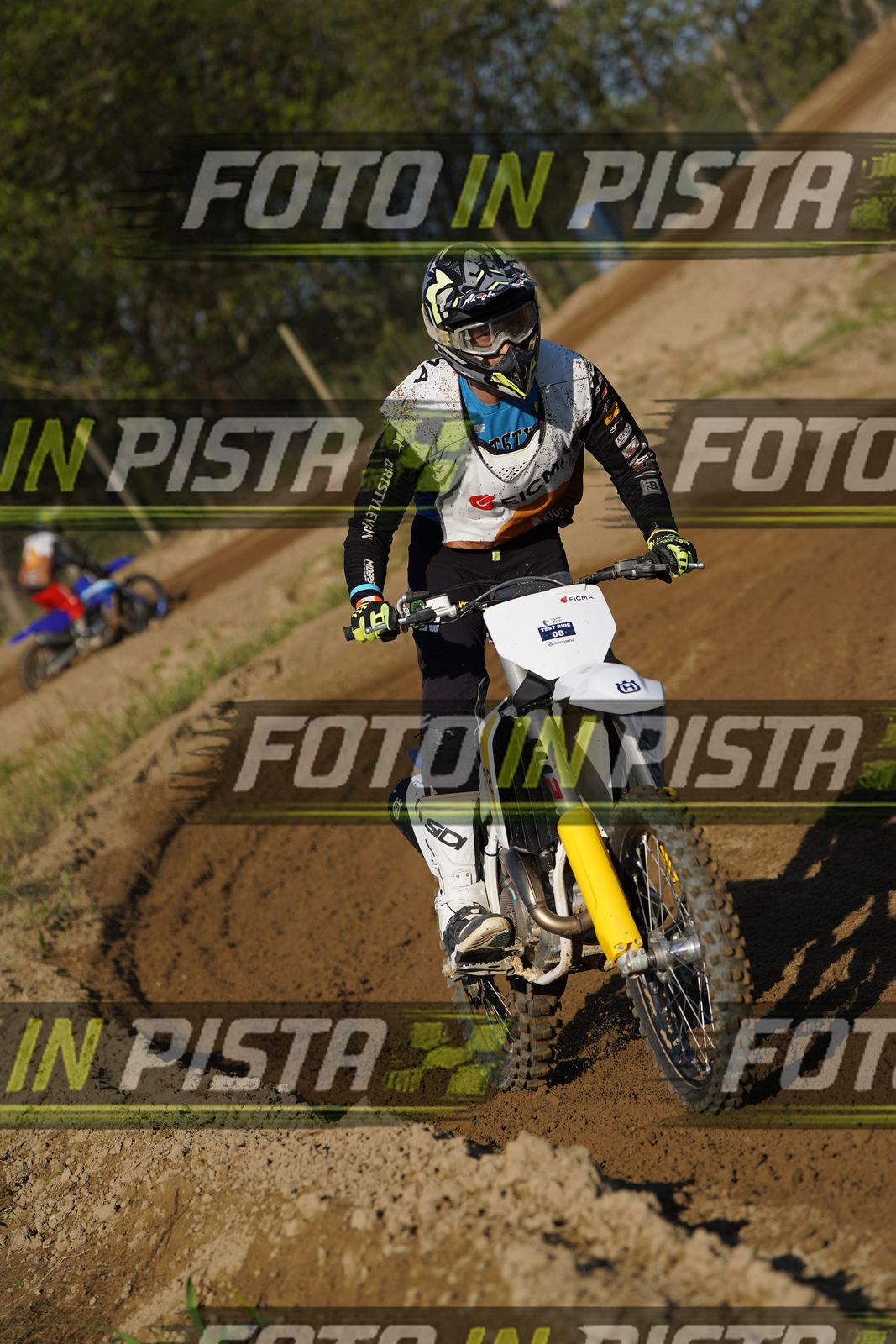EICMA 19-09 16:00-17:00 · DOS00889