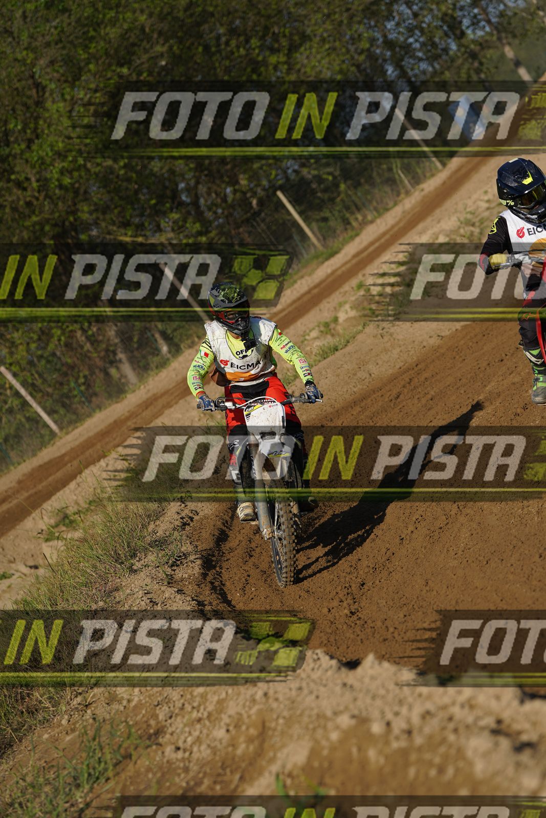 EICMA 19-09 16:00-17:00 · DOS00890