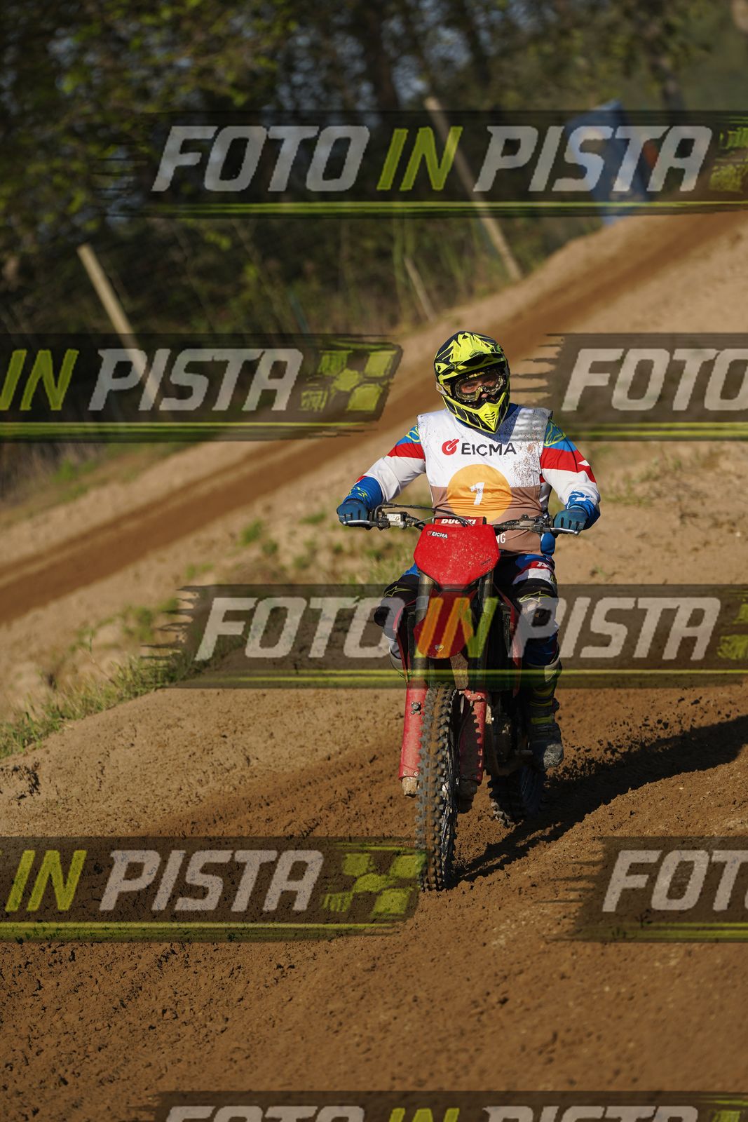 EICMA 19-09 16:00-17:00 · DOS00905