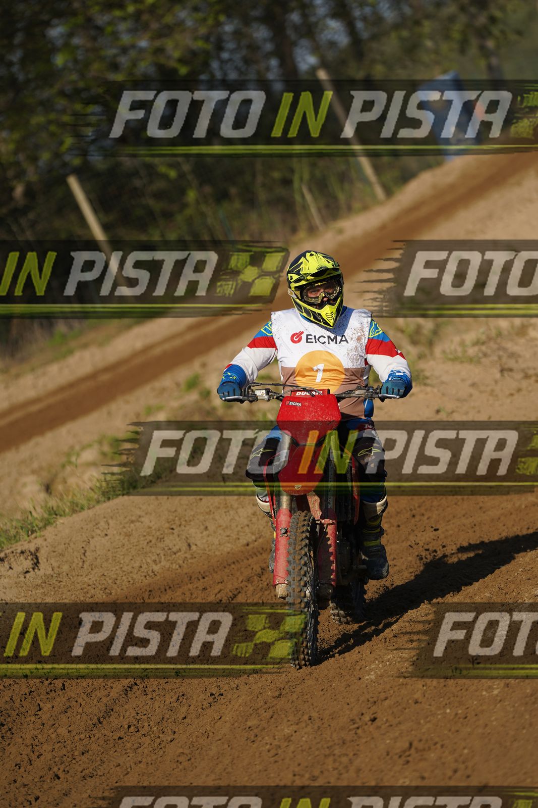 EICMA 19-09 16:00-17:00 · DOS00906